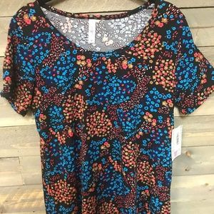 LuLaRoe medium classic-T